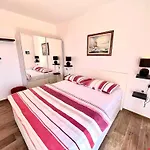 Apartment In 42430