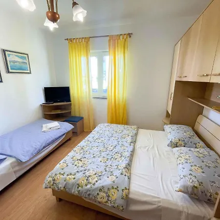 Apartment In 42430 Dramalj