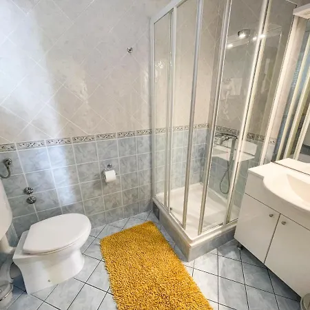 Apartment In 42430