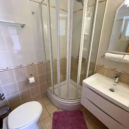 Apartment In 42430 Dramalj